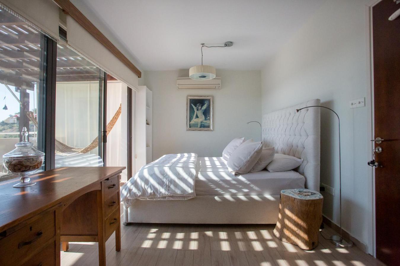 Penthouse Duplex Overlooking The Mediterranean Larnaca Esterno foto