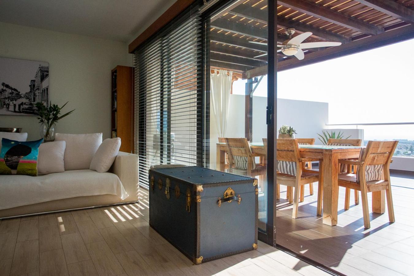 Penthouse Duplex Overlooking The Mediterranean Larnaca Esterno foto