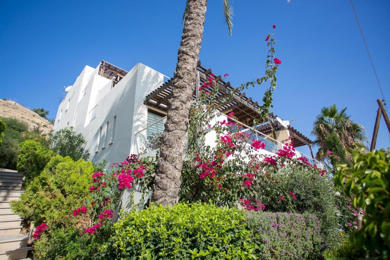 Penthouse Duplex Overlooking The Mediterranean Larnaca Esterno foto